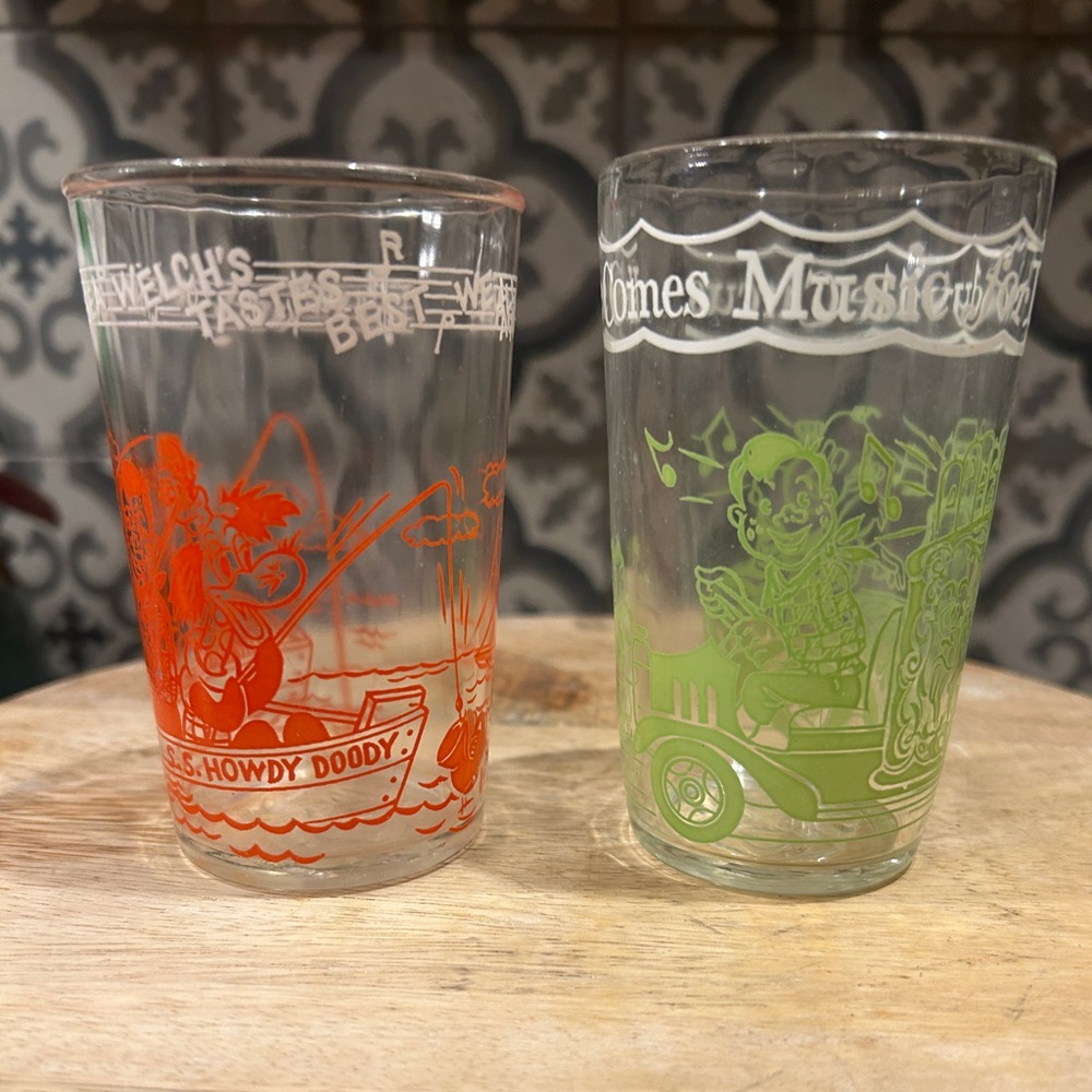 Set of 2 Kagan 1950s Welch’s “HOWDY DOODY" 8oz Glass Tumblers- Excellent Cond.